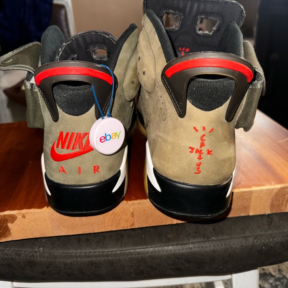 Nike Kids Shoes - Olive and Red